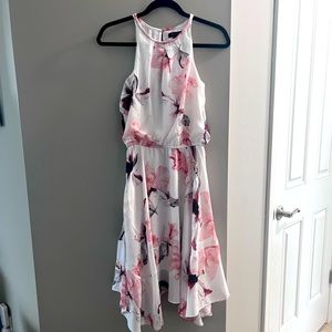 Beautiful White House Black Market dress.  Size 0.